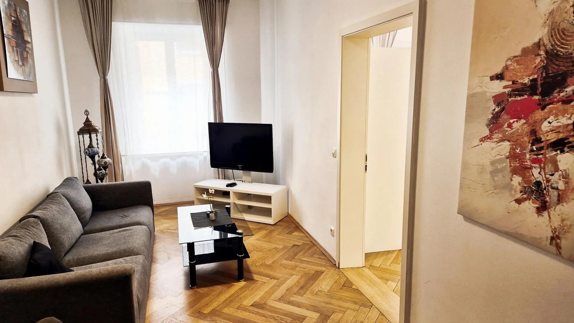 New City Center Stays 2 Munich Apartment