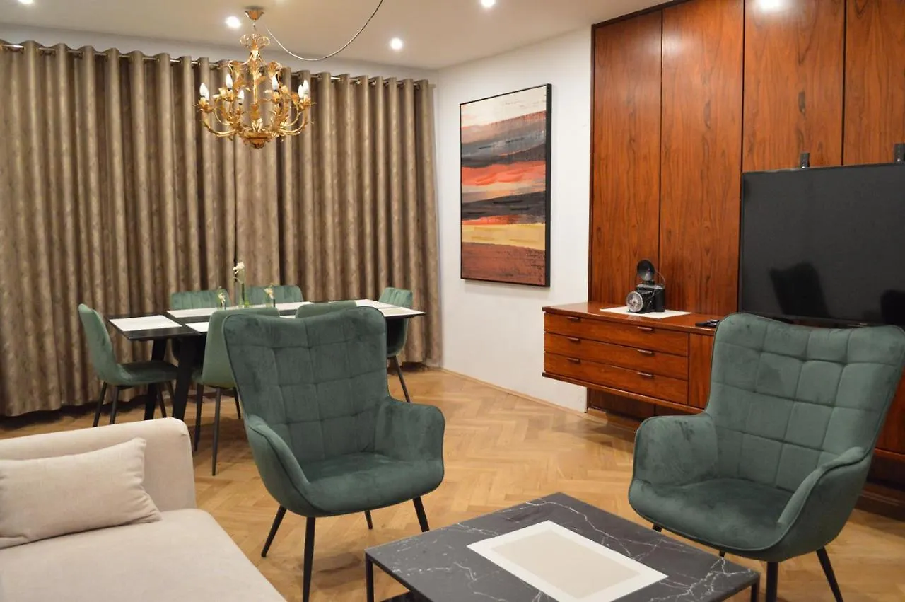New City Center Stays 2 München Apartment